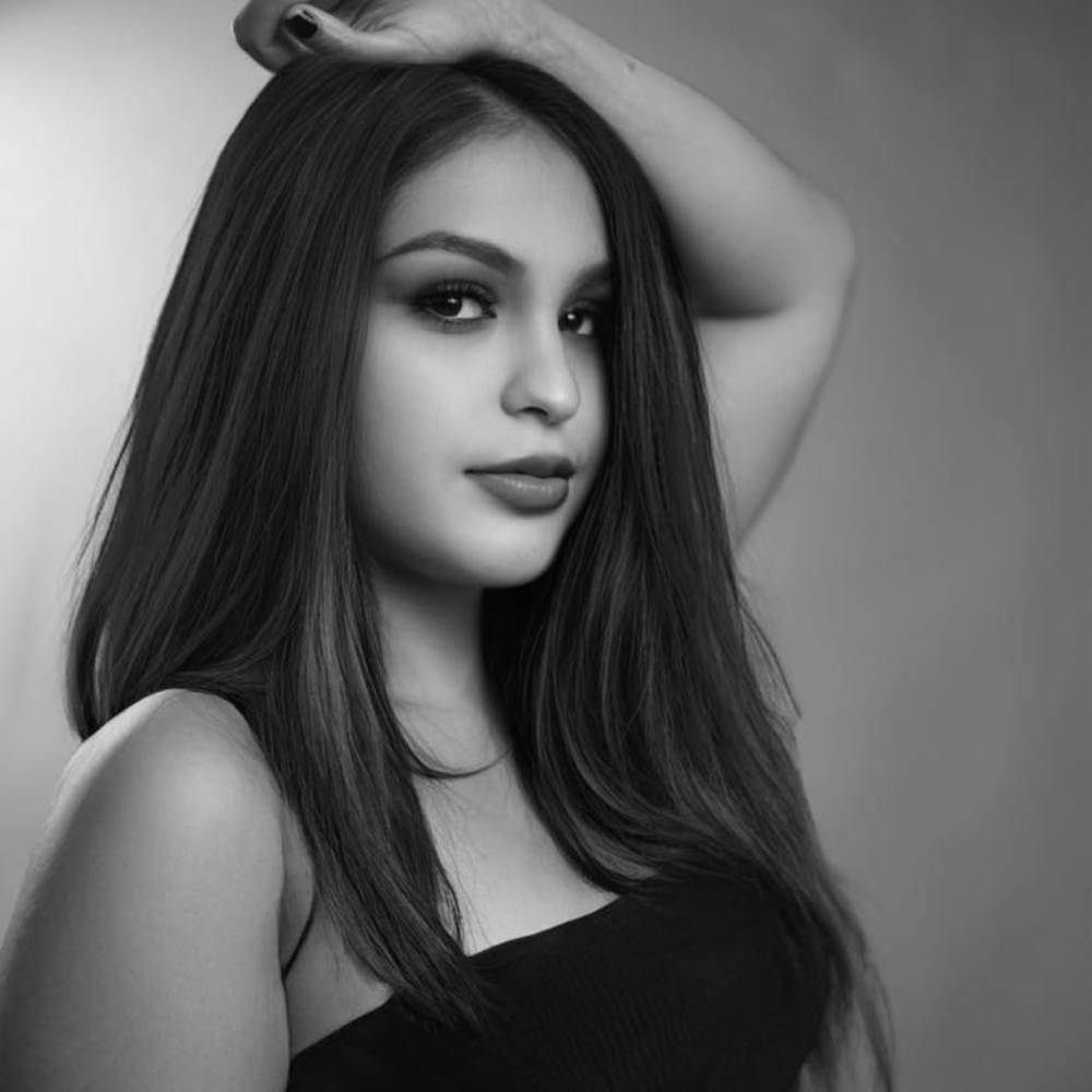 Meet your Posher, Kiana